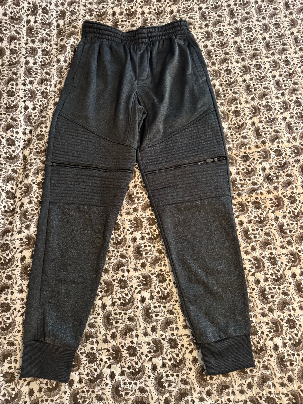 Champ’s Sports Gear Men’s Black Quilted Panel Jogger Pants